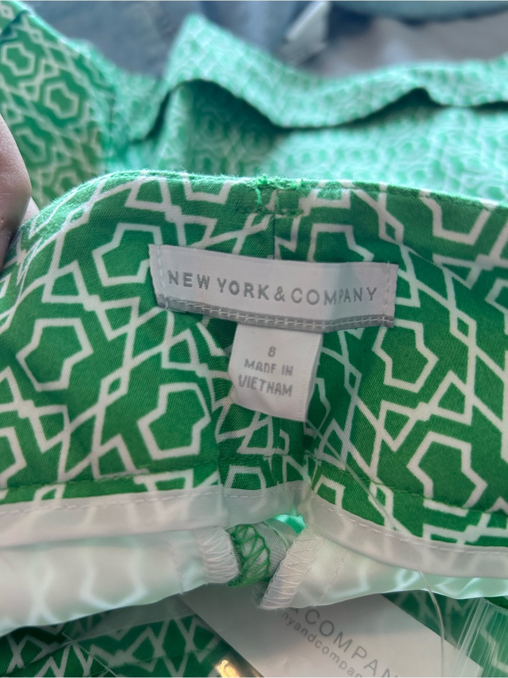 New York & Company Green Geometric Ruffle-Hem Shorts - Picture 5 of 5